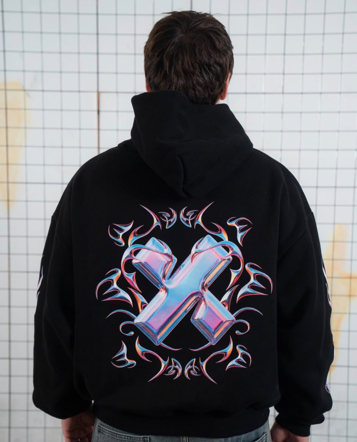 Siyah Holografik X Sırt Baskılı Kapüşonlu Oversize Sweatshirt