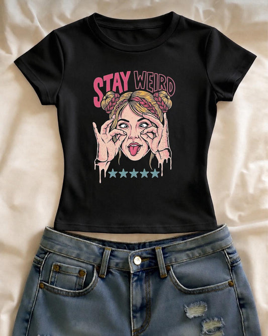 Stay Weırd Baskılı Siyah Kemer Boy Y2K Kısa Kollu Crop