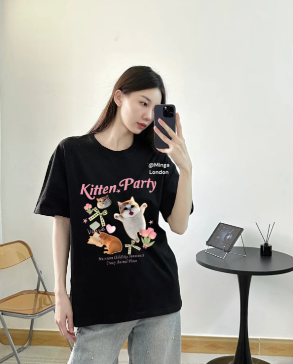 Siyah Kitty Party Ön Baskılı Oversize Tshirt