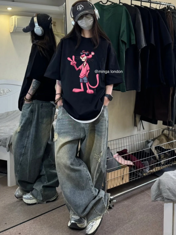 Siyah Pink Panter Ön Baskılı Oversize Unisex T-shirt
