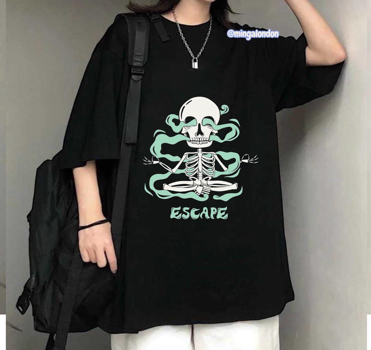Escape Baskılı Siyah T-Shirt