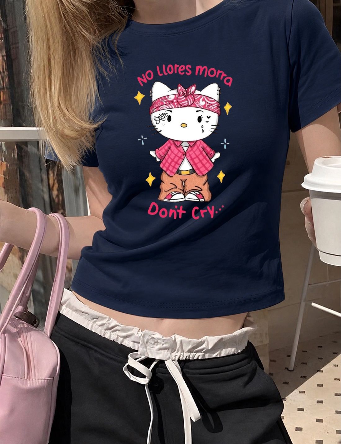 No Llores Morra Hello Kıtty Baskılı Lacivert Kemer Boy Y2K Kısa Kollu Crop