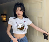 Coconuts For You Baskılı Beyaz Kemer Boy Y2K Kısa Kollu Crop