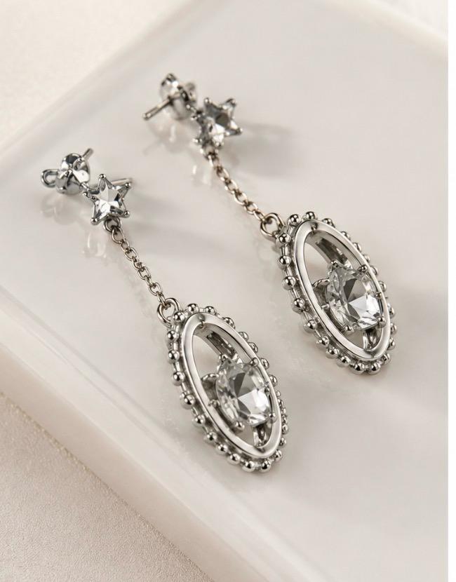 Yıldız ve Oval Kristal Sallantılı Küpe 04
